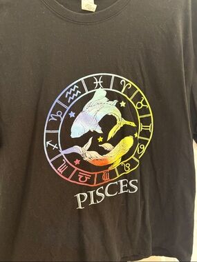 Pisces Rainbow Fish Graphic T-Shirt - Black size xl brand new